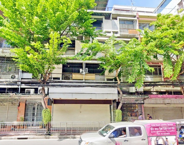 ไชน่าทาวน์ เยาวราช 500ม. ย่านธุรกิจ เปิดธุรกิจ 4นอน 4น้ำ อาคารพาณิชย์ 4ชั้น  550ตร.ม. 31ตร.วา.รพ.สมิติเวช ไชน่าทาวน์ 800ม. เช่าแยกชั้นได้ ให้เช่า 119,999 b-m บูทีคคาเฟ่  สตูดิโอโยคะ บาร์ แหล่งเศรษฐกิจ คนพลุกพล่าน วงเวียน 22 กรกฎาคม 0.6 กม.เข้าออกได้หลายเส้นทางChinatown Yaowarat 500m. in CBD open a business 4bed 4bath 4-storey commercial building 550 sq m. 31sq wa. Samitivej Hospital Chinatown 800m. Event space can be rented separately for rent 119,999 b-m. Boutique cafe yoga studio bar economic area crowded July 22 roundabout 0.6 km. Multiple entry and exit routesแยก เสือป่าถ.เ�