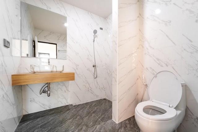 ขายบ้านเดี่ยว 2 ชั้น 51 ตรว. 5 ห้องนอน ย่านลาดพร้าว 80 ลาดพร้าว 64 แยกเหม่งจ๋าย ห้วยขวาง รัชดา รีโนเวทหใหม่ ขายพร้อมผู้เช่า