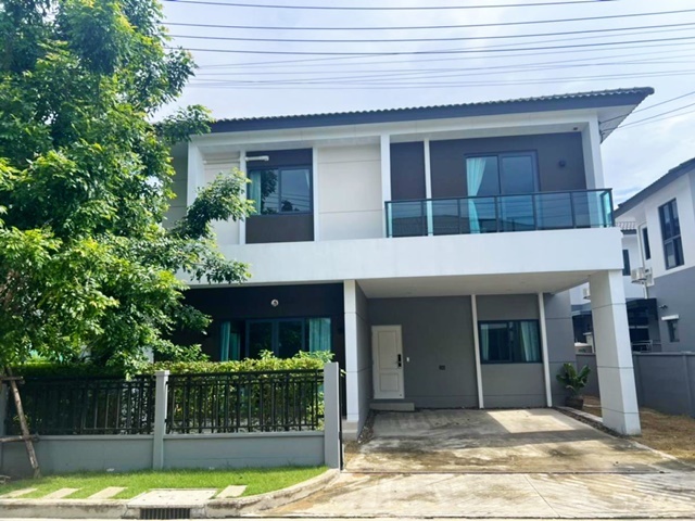 MRT ดอนเมือง 2.2 กม. 5 แอร์ ให้เช่า.บ้านเซนโทร 2 ชั้น หลังมุม 4 นอน  ตลาดโกสุมรวมใจ 0.8 กม รพ.มงกุฏวัฒนะ 3.1 กม.