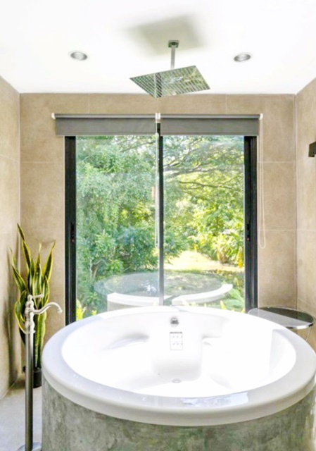 วัดพระธาตุดอยสะเก็ด 600 ม. โลตัส สันทราย 5.4 กม. ถูกที่สุด หรูหรา 2 ชั้น 3 นอน จัดเต็มเฟอร์ บิวท์อิน 49ตร.วา มีสนามหญ้า ให้เช่า ขาย