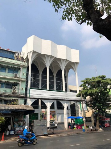 ให้เช่าสำนักงาน-ออฟฟิศ ริมถนนมหาไชย เขตพระนคร ใกล้เมก้าพลาซ่าวังบูรพา สะพานเหล็ก เยาวราช ศาลาว่าการกรุงเทพเสาชิงช้า อาคารเดิมๆคงความคลาสสิค ติดต่อ  อรัชพร  0814888799Line id:house169ราคาเช่าทั้งตึก    450,000บาท/เดือน ราคาเช่าชั้น 1,2  250,000บาท/เดือนราคาเช่าชั้น 3,4  200,000บาท/เดือนสัญญาขั้นต่ำ  3ปีประกัน    2เดือนล่วงหน้า   1เดือนรายละเอียด-อาคารสูง 4ชั้น-ขนาดที่ดิน 101ตารางวา  -เนื้อที่ใช้สอย 1600 