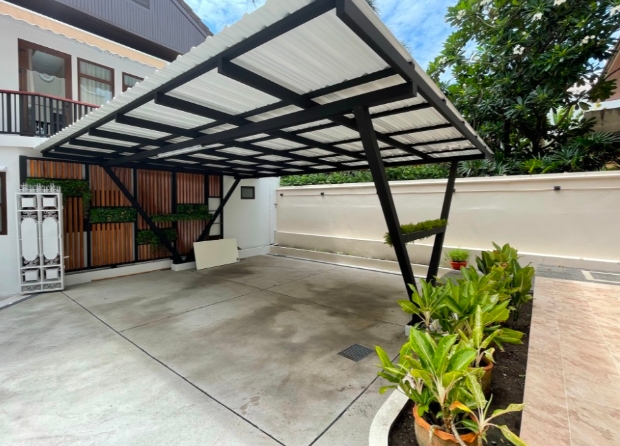 ให้เช่าบ้านเดี่ยว โฮมออฟฟิศ 3ชั้น สุขุมวิท 4 (ซอยนานาใต้) เนื้อที่ 80 ตรว  ใกล้เทอร์มินอล 21