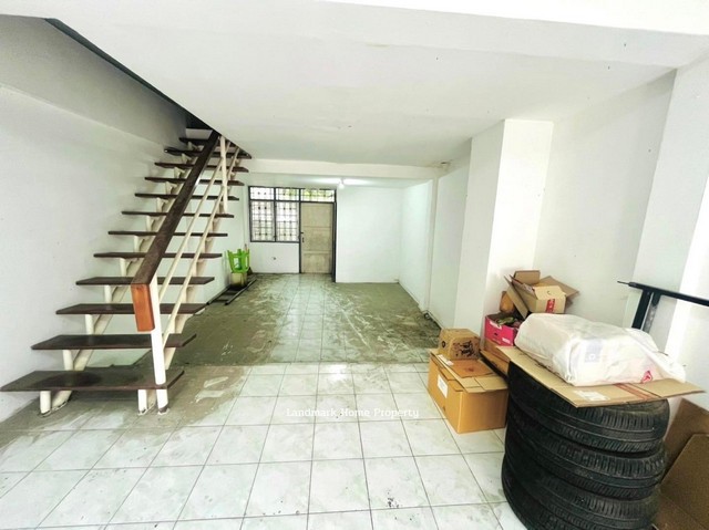 LM24-0270 ขายทาวน์เฮ้าส์ 3 ชั้น ธันยกานต์ วัชรพล พื้นที่ 16.7 ตรว 4 นอน 3 น้ำ ใกล้รถไฟฟ้าสายสีชมพู และ ใกล้ทางด่วนรามอินทรา อาจณรงค์