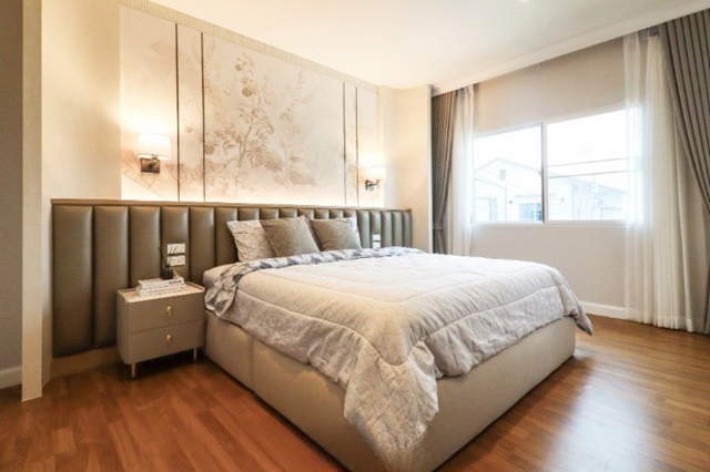 คาซ่า พระราม5 คฤหาสน์หรู เดอะวอล์ค ราชพฤกษ์ 1.8 กม.ใหม่ 2 ชั้น 5นอน  5 น้ำ จัดเต็มเฟอร์ บิ้วท์อิน.ให้เช่า 62ตร.วา 5แอร์ สระว่ายน้ำ