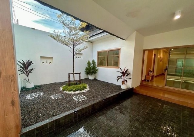 ทาวน์โฮม สไตล์มูจิ ทำเลดี รีโนเวทใหม่ แม่เหียะ           