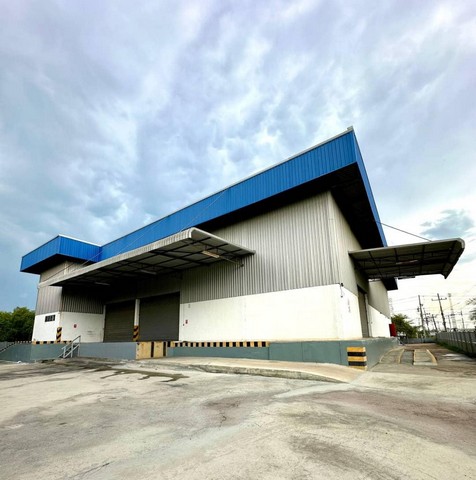 ให้เช่าโกดัง/โรงงาน 1,260 ตรม. ผังสีม่วงลายตำบลท่าข้าม  อำเภอบางปะกง ฉะเชิงเทรา รหัส TTR 1970-ผังสีม่วง-เนื้อที่รวม 2 ไร่ -พื้นที่ใช้สอย 1,260 ตรม.ออฟฟิศ 20 ตรม. -พื้นรับน้ำหนัก 2 ตัน / ตรม. -ไฟฟ้า 100 KVA -ติดถนนใหญ่ ห่างจากถนนบางนา-ตราด 100 เมตร-ขอใบรง 4 ได้ให้เช่าเดือนละ 180,000 บาท  ประกัน 3 เดือน ล่วงหน้า 1 เดือน สัญญา 3 ปี สนใจติดต่อ คุณต๋อย   086 - 5427078ID:LINE 0865427078                คุณต๋อม   081- 9252443 ID:LINE 0819252443