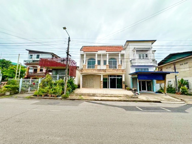 โฮมโปร เมกาโฮม ใจกลางเมือง โลตัส หนองคาย 600ม.ให้เช่าอาคารพาณิชย์ 2 ชั้น 2 คูหา คูหาละ 6,999-7,999 B-M ค้าขายกับฝั่งลาว 2นอน 2น้ำ ถ.คนเดิน ท่าเสด็จLotus Nong Khai 600m. Walking Street ThaSadet commercial building for rent 2Storeys 2units 6,999-7,999 B-M per unit trading with Laos 2bed 2bath HomePro Mega Homeตำบลในเมือง อำเภอเมืองหนองคาย หนองคายจะเช่า 1 คูหาหรือเช่าทั้ง 2 คูหาก็ได้ 1คูหามี 2 ชั้น หน้ากว้าง 4 เมตร ลึก18 เมตร2 ห้องนอน2 ห้องอาบน้ำ- ติดถนนหลัก - เหมาะสำหรับอยู่อาศัยหรือทำ