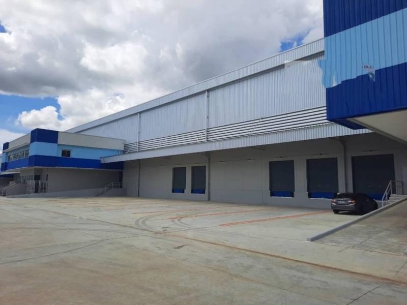 #ให้เช่าโกดังและคลังสินค้าแหลมฉบังชลบุรี​#ให้เช่าโกดังและคลังสินค้าพื้นที่ขนาด 2,078 2,544 2,584 ตร.ม✴️​ โกดัง 2 หลัง (พื้นที่สีม่วง  FREE ZONE )       ????แหลมฉบัง ชลบุรี______________________________✴️รายละเอียด-ที่ดินทั้งหมด 25 ไร่✴️ พื้นที่โกดังทั้งหมด ขนาด 23,427 ตร.ม.✴️​โกดังที่1 มี 7หลัง(พื้นที่สีม่วง  FREE ZONE) ขอBOI ได้✴️​ให้เช่าโกดังและคลังสินค้าพื้นที่ 2,078 2,544 2,584 ตร.ม  มี7คลัง✴️-พื้นที่สำนักงาน หลังละ 199 ตารางเ