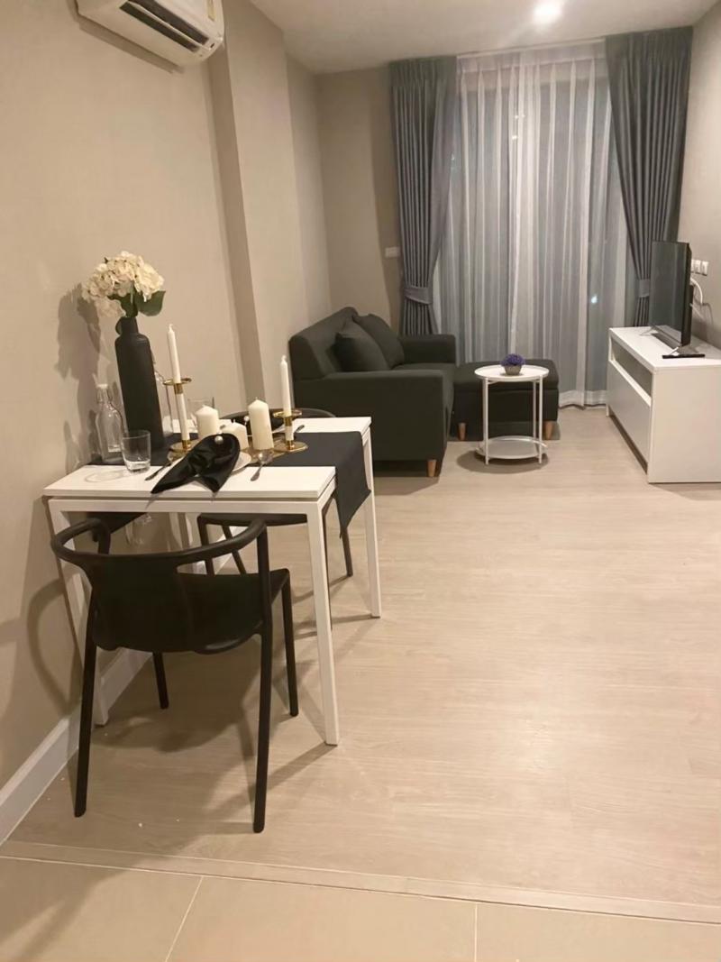 Metro Luxe Ratchada คอนโดมิเนียมพร้อมอยู่ ติด MRT ห้วยขวาง