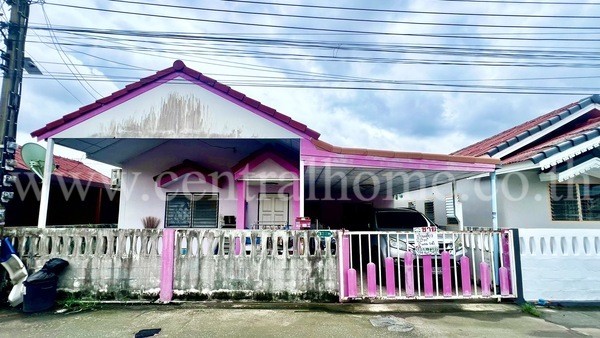 รหัสทรัพย์&nbsp; 5550บ้านเดี่ยวชั้นเดี่ยว หมู่บ้านสุขประชา&nbsp;ซอยประชาร่วมใจ 41ที่ตั้ง :&nbsp;ถนนนิมิตรใหม่&nbsp;ตำบลทรายกองดินใต้&nbsp;อำเภอคลองสามวา&nbsp;กรุงเทพฯ&nbsp;10520รายละเอียดทรัพย์- บ้านเดี่ยว 1 ชั้น, ขนาดพื้นที่ 25&nbsp;ตารางวา, พื้นที่ใช้สอยประมาณ 34&nbsp;ตารางเมตร- 2&nbsp;ห้องนอน, 1&nbsp;ห้องน้ำ,&nbsp;ต่อเติมห้องรับแขกด้านข้าง, ครัวบิวท์อิน, พื้นปูกระเบื้อง- จอดรถ 1&nbsp;คัน, หน้าบ้านหันทิศตะวันออก�