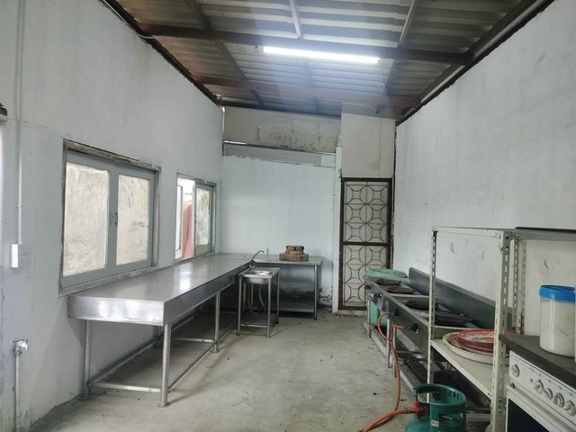 ให้เช่าอาคาร2 ชั้น3ห้องนอน 3ห้องน้ำซอยสันนิบาตเทศบาลรัชดา32 และ รัชดา 36   เนื้อที่ 100 ตร.ว.