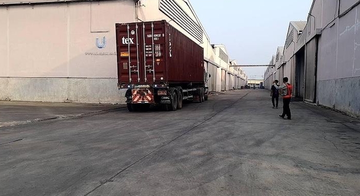 ให้เช่าโกดัง ขนาด 1,400 ,1,600,2,000 อ.ปากเกร็ด นนทบุรี