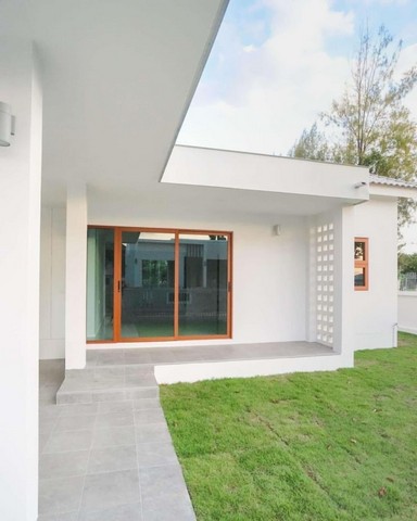 ขายต่ำกว่าราคา บ้านเดี่ยวสไตล์มินิมอล สันกำแพง