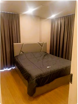 0 เมตรจาก รถไฟฟ้า! ริมถนนเพชรเกษม!! ขาย คอนโด แบงค์คอก ฮอไรซอน ไลท์ @ สถานีเพชรเกษม 48 ใกล้ MRT ภาษีเจริญ!!.แบงค์คอก ฮอไรซอน ไลท์ @ สถานีเพชรเกษม 48 (Bangkok Horizon Lite @ Phetkasem Station 48)- ขนาดห้อง 45.06 ตร.ม. ชั้น 7 อาคาร C- 1 ห้องนอน 1 ห้องน้ำ แยกโซนครัวกับโซนห้องรับแขกและห้องนอน.เฟอร์นิเจอร์และเครื่องใช้ไฟฟ้า- ตู้บิลท์อิน- ชุดครัวพร้อมเตาไฟฟ้า- แอร์ 2 เครื่อง- เครื่องทำน้ำอุ่น- เตียงพร้อมฟูก- โซฟา- ทีวี