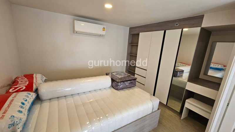 ghd000415R ให้เช่าคอนโด Origin Plug & Play Ramkhamhaeng Triple Station ห้อง 2 ชั้น ขนาด 35 ตรม แต่งครบ พร้อมเข้าอยู่ได้เลยราคา 14,500 บาท/เดือน(สัญญา 1 ปี)สนใจติดต่อ:โบ 0937894935Line: @guruhomeddคอนโด ออริจิ้น ปลั๊ก แอนด์ เพลย์ รามคำแหง ทริปเปิ้ล สเตชั่น / Origin Plug & Play Ramkhamhaeng Triple Stationที่ตั้ง : ซอยรามคำแหง 103 แขวงหัวหมาก เขตบางกะปิ กทม.รายละเอียด :- มี 2 ชั้น รวมพื้นที่ขนาด 35 ตารางเมตร- ห้องเพดานสูง 4.2 เมตร- ชั้น 12A- เงียบสงบ แต่งครบ พร้อมเข้า