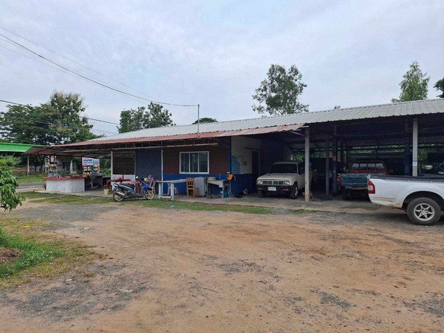 ขายด่วนที่ดินสวยทำเลดี 4 ไร่ ด้านหน้าติดถนน รพช.หนองแคน-จันลม  เมืองศรีสะเกษ  ZE774