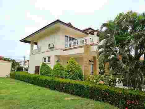ขายบ้านเดี่ยว 2 ชั้น ทำเลดี โครงการหมู่บ้านนานาชาติ เมาน์เท่นวิวล์ บางแสน อำเภอเมืองชลบุรี จังหวัดชลบุรี (เจ้าของขายเอง)