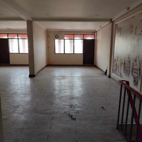 ให้เช่าอาคารพาณิชย์ ใกล้รพ.บางปะกอก9อินเตอร์ และเซ็นทรัลพระราม2    4 ชั้น หน้ากว้าง8เมตร ย่านพระราม2