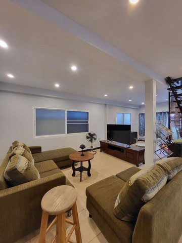 ให้เช่าบ้านเดี่ยว ซอย สุทธิพงษ์   ใกล้ MRT รัชดาภิเษก ใกล้MRT สุทธิสาร ย่าน ห้วยขวาง เหมาะพักอาศัย หรือทำธุรกิจแอร์บีแอนด์บี