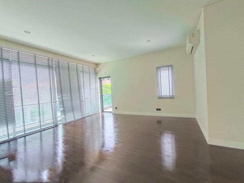 ขายบ้าน เศรษฐสิริ กรุงเทพกรีฑา1 เนื้อที่ 85 ตร.วา 5 ห้องนอน  4 ห้องน้ำ