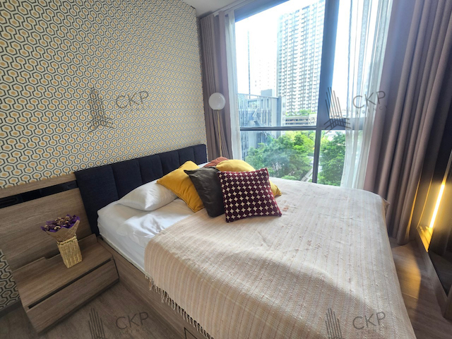 คอนโด เดอะ ไลน์ วงศ์สว่าง อยู่ใจกลางของย่านวงศ์สว่าง แค่ 300 เมตรถึง MRT ใกล้จุดขึ้น-ลงทางด่วน ห้องสวยวิวสวน หิ้วกระเป๋าพร้อมเข้าอยู่