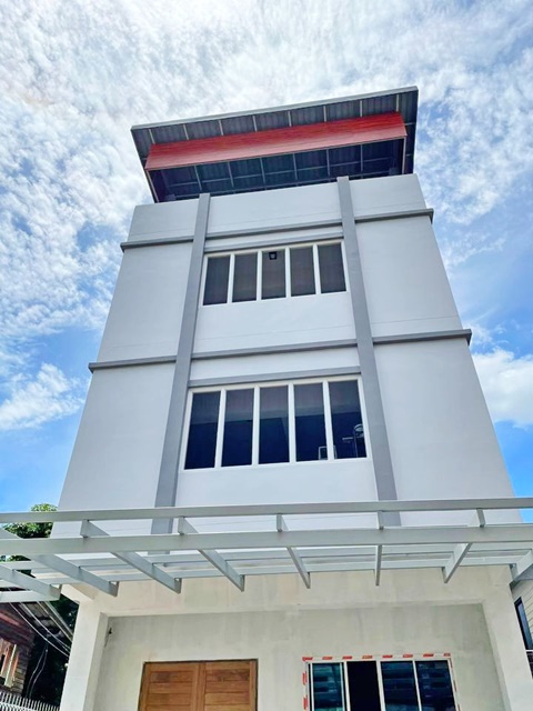 เซนทรัล ปิ่นเกล้า1.5กม 4 น้ำ คฤหาสน์ 5ชั้น 5นอน จรัญสนิทวงศ์ 65-71 ม.ราชภัฏสวนสุนันทา 3.2 กม.ทำเลดี เหมาะกับโฮมออฟฟิศ รพ.ซังฮี้ 400 ม.12 แอร์ 34 ตร.วา. 355 ตร.ม.ให้เช่า 64,998 b-m  ตลาดท่าพระจันทร์ 4 กม.แหล่งช้อปปิ้ง MRT สิรินธร 1.3 กม.เดินทางสะดวกLux Mansion 5bed Charansanitwong 65-71 Major Cineplex Pinklao 1.5km. 5-storey  4 bath Suan Sunandha Rajabhat University 3.2 km. Good location, suitable for home office Sanghi Hospital 400 m. 12 air  34 sq.wa.355 sq.m. for rent 64,998 b-m  Tha Phrachan Market 4 km. shopping area MRT Sirindhorn 1.3 km. convenient transportation  แยกเกียกกายถ.จรัญสนิทวงศ์ สิริ�