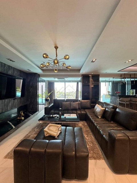 ขายอนัญญา บีชฟร้อนท์ คอนโดมิเนียม วงศ์อมาตย์ พัทยา ขนาด 314 ตร.ม. 3 ห้องนอน สระว่ายน้ำส่วนตัว