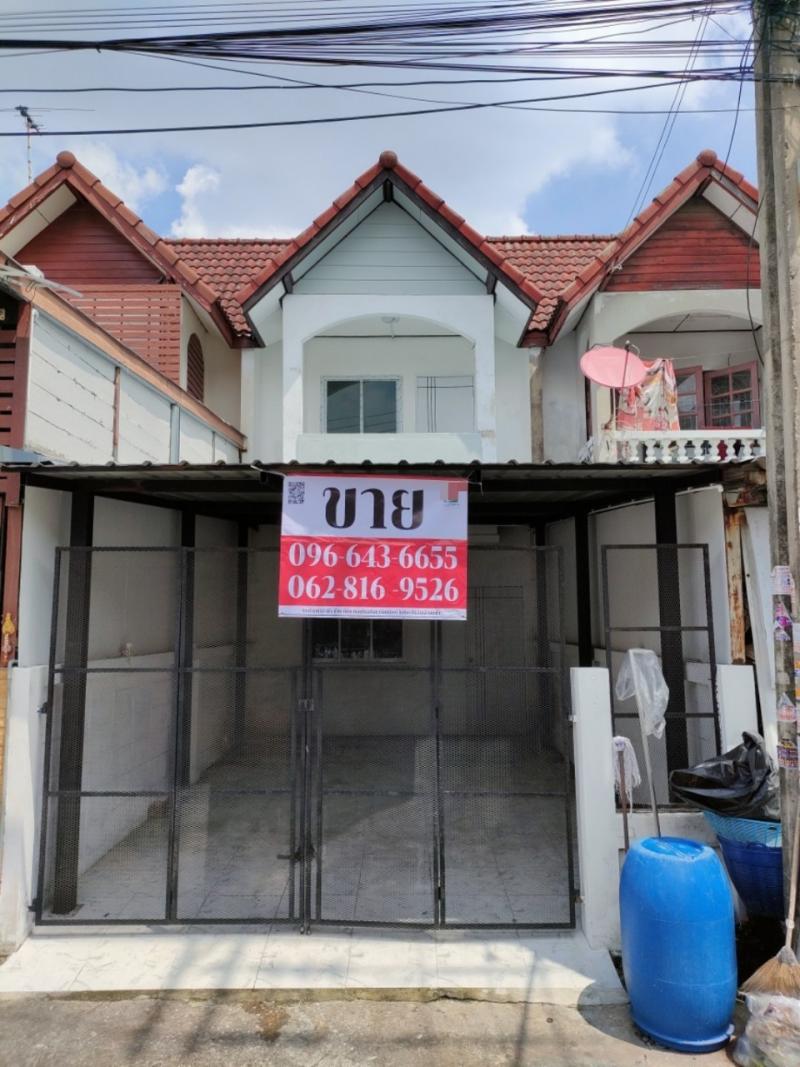 ขายด่วน! ทาวน์โฮม 2 ชั้น รีโนเวทใหม่ พร้อมอยู่ หมู่บ้านวโรชา 2 ซอยเอกชัย 127 เนื้อที่ 19 ตารางวา 