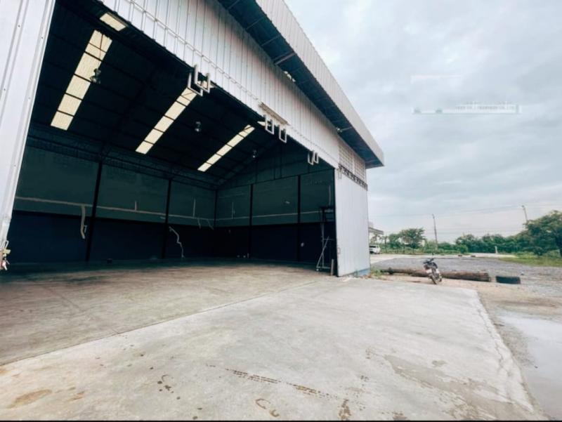 #ให้เช่าโกดังลาดกระบังกรุงเทพ#ให้เช่าโกดัง​#คลังสินค้า #พร้อมสำนักงาน ✴️พื้นที่ขนาด 375 ตรม.????พัฒนาชนบท4 เขตลาดกระบัง กรุงเทพ✴️รายละเอียด✴️-พื้นที่ในโกดัง 350 ตารางเมตร-พื้นที่สำนักงาน 25 ตารางเมตร-ห้องน้ำพร้อมใช้ในโกดัง 1 ห้อง-พื้นรับน้ำหนักประมาณ 4ต่อตารางเมตร-ความสูงของหลังคา 9 เมตร-ไฟฟ้าน้ำประปาพร้อมใช้งาน-รถใหญ่เค้าออกได้สะดวก#ใกล้สนามบินสุวรรณภูมิเพียง 1