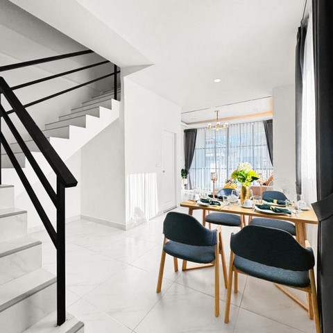 ทาวน์โฮม 2 ชั้น พร้อมให้คุณเป็นเจ้าของแล้ว ทาวน์โฮม 2 ชั้น สไตล์ยุโรป