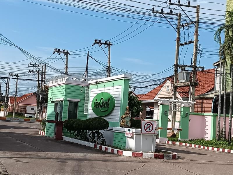 ขายบ้านเดี่ยว 1 ชั้นสภาพดีพร้อมอยู่ โครงการหมู่บ้านวนาลี ถนนเลียบทางรถไฟ ซอยวัดหนองเกตุใหญ่ ตำบลหนองปลาไหล อำเภอบางละมุง จังหวัดชลบุรี
