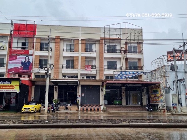 เซ้งคลินิกความงามขนาดใหญ่ (ปัจจุบันยังเปิดดำเนินกิจการอยู่) พร้อมดำเนินการต่อได้เลย  เป็นอาคารพาณิชย์ ตั้งอยู่ที่สุขุมวิท 26