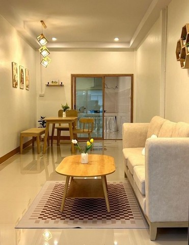 ทาวน์โฮม รีโนเวมใหม่ สไตล์มูจิมินิมอล แม่เหียะ