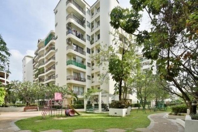 ให้เช่าคอนโดวอ​เตอร์ฟอร์ด​ รามา4 ซ.ภูมิจิตร​ห้อง​ 77/208-209​ ชั้น​ 5 ตึก f พท.240 ตร.ม.-4 ห้องนอน 2 ห้องน้ำ 1 ห้องครัว 1ห้องโถง 1 ห้องเก็บของเล็ก มีระเบียง - เฟอร์นิเจอร์ครบ ทีวี เครื่องซักผ้า แอร์มีทุกห้องนอนและในห้องโถง ตู้เย็น ไมโคเวฟ ตู้อบเล็ก โต๊ะกินข้าว โต๊ะเครื่องแป้ง โต๊ะทำงาน เครื่องดูดฝุ่น -ปล่อยเดือนละ 40,000 สัญญาเช่า 1 ปี ค่ามัดจำ 80,000 รวมแรกเข้า 120,000 ค่ะ  -ฟรีค่าส่วนกลาง-