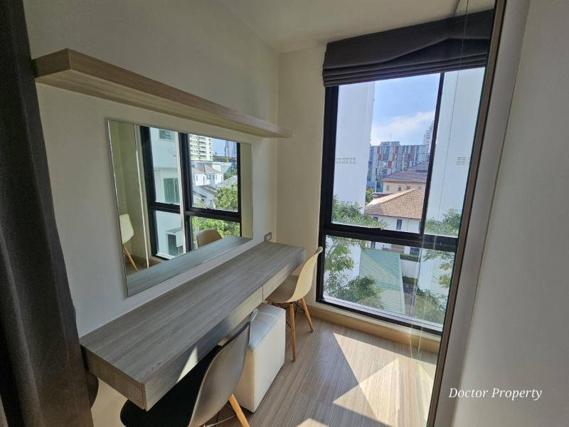 ขายต่ำกว่าราคาประเมิน Yield 7.5% !!  ดิ เอซ ทองหล่อ เฟอร์บิ้วอิน พร้อมอยู่ 1 ห้องนอน 39.19 ตรม.