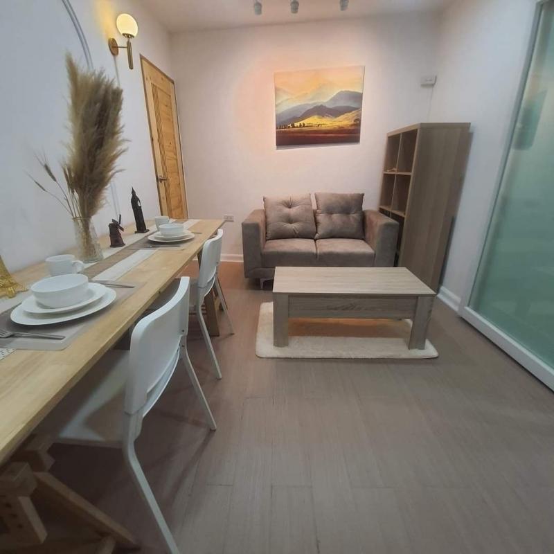 คอนโดให้เช่า 15,000 บาท/เดือน 47 ตรม. 2 นอน 1 น้ำ ชมดอยตึกกลม วิวดอยสุเทพ เฟอร์นิเจอร์ครบครัน เดินทางสะดวกสบาย พร้อมเข้าอยู่ได้เลย