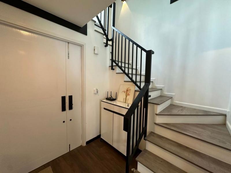 พูลวิลล่าเอาใจสายสุขภาพสุดหรูให้เช่า 50,000/เดือน ทำเลดี สระว่ายน้ำระบบเกลือ เดินทางสะดวก เฟอร์นิเจอร์ครบ