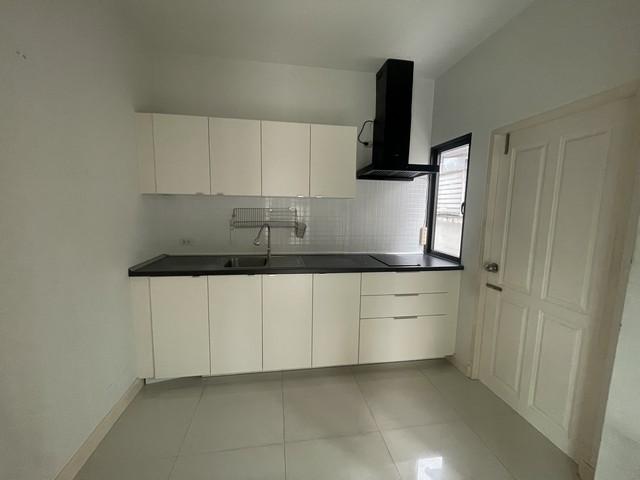 ให้เช่าบ้านเดี่ยว 2 ชั้น โครงการ ออร่า รามคำแหง 94 ใกล้ MRT สัมมากร