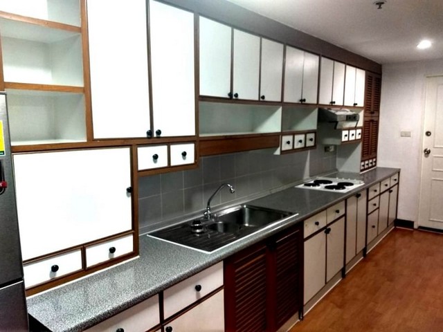 Waterford Park Thonglor Private livable safe 3rd floor BTS Thonglor