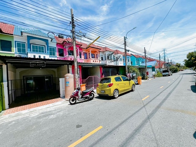 ขายทาวน์เฮ้าส์ 2 ชั้น หมู่บ้าน เอเชียโฮม (Asia Home) เนื้อที่ 16 ตร.ว. ขายเพียง 1,490,000 ล้านบาท