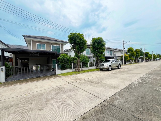 ขายบ้านเดี่ยว 2 ชั้น หมู่บ้าน Centro Rangsit Klong 4-Wongwan : เซนโทร รังสิต คลอง 4 เนื้อที่ 55 ตร.ว. ขายเพียง 4,700,000 ล้านบาท