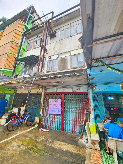 ทำเลดี แหล่งชุมชน ถ.ข้าวสาร MRTสามยอด ศาลเจ้าพ่อเสือ ให้เช่าอาคารพาณิชย์ 4ชั้น และ ดาดฟ้า 4นอน AIRBNB พระนคร 2น้ำ มีพื้นที่จอดรถ 24,998B-M พร้อมให้รีโนเวทใหม่ 21ตรว. 262ตรม. KhaoSan Rd. MRTSamYot ChaoPhoSuea Shrine Commercial building AIRBNB for rent 4Storey + rooftop 4bed PhraNakhon 2bath lots of parking 24,998B-M ready to renovate 21sq.wa. 262sq.m. Good location community area.บำรุงเมือง มหรรณพ ราชินี ตะนาว แพร่งนรา บุญศิริ บูรณศาสตร์  ถ.อัษฏางค์ แขวงศาลเจ้าพ่อเสือ เขตพระนคร กรุงเทพมหานคร 1020021ตรว.                     21sq.wa.26