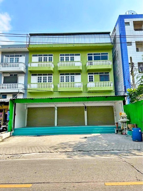 เซ็นทรัล พระราม2 400ม.อาคารพาณิชย์ 3.5 ชั้น 3 BTSภาษีเจริญ 5.1 กม. ห้องติดกัน 3 นอน 3 น้ำ 52ตร.วา. 605ตร.ม.รร.นานาชาติเบซิส กรุงเทพฯ 700ม.ให้เช่า 49,998 b-m รพ.บางบอน 1.5 กม.เดินทางสะดวก  เข้าออกได้หลายทาง  ติดถนน พระราม 2 แหล่งชุมชน Central Rama2 400m. Commercial building 3.5storey 3units BTS PhasCharoen 5.1m. 3bed 3bath 52sq.wa.605sq.m. Basis Inter School Bangkok 700m. For rent 49,998b-m on Rama2 Rd. community area Bang Bon Hospital 1.5km. Convenient transportation Multiple entrances and exits ถ.พระรามที่ 2 บางขุนเทียน แขวงแสมดำ เขตบางขุนเทียน กรุงเทพมหานคร 101505