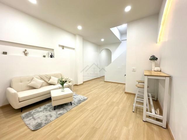 P51 ขาย ทาวน์โฮม ใจกลางโชคชัย 4 ซอยหมู่บ้านร่มรื่น สตรีวิทยา 2 รีโนเวททั้งหลัง ใกล้ รร.สตรีวิทยา 2 The Jas วังหิน เขตลาดพร้าว