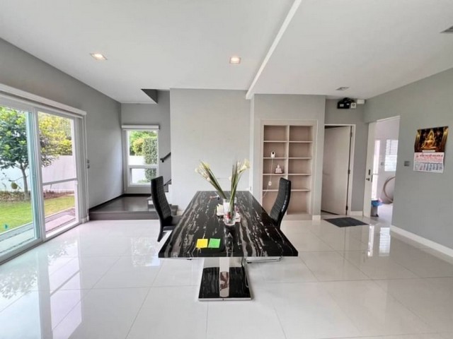 บ้านเดี่ยวหรูหลังใหญ่ 2 ชั้น แปลงหัวมุม โซนสันทราย