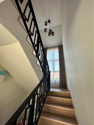 บ้านเดี่ยวหลังใหญ่ 2 ชั้น สไตล์โมเดิร์น วิวดอยอินทนนท์ สันป่าตอง