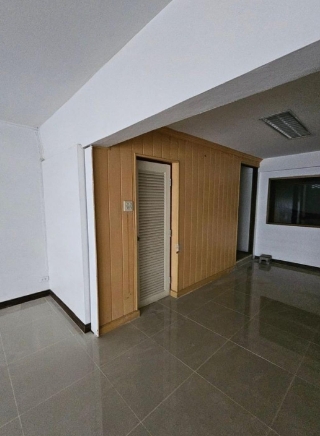 ให้เช่าอาคาร5 ชั้น ถาวรวิลล่าบางบัว 1 ถนนพหลโยธิน ใกล้ ม.เกษตร บางเขน ตรงข้ามกรมทหารราบที่ 11