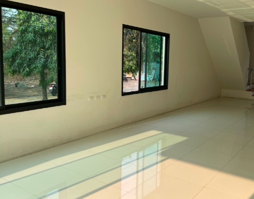 ให้เช่าอาคาร3ชั้น ใกล้สวนหลวง ร.9 ถนนเฉลิมพระเกียรติ์ ร9 ซอย48