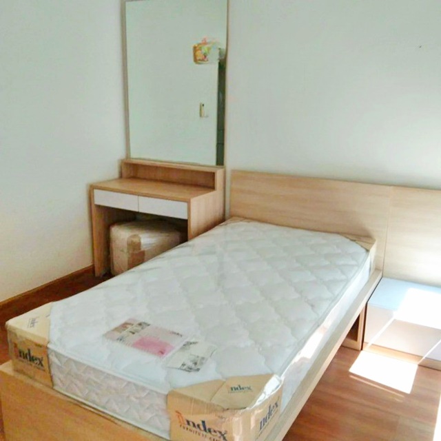 มาร์เก็ตเพลส กรุงเทพกรีฑา2กม. 3 นอน นานาชาติเวลลิงตัน 1.45กม. ให้เช่า เฟอร์ครบ ทาวน์เฮาส์สุดหรู 3 ชั้น ครัวครบชุด 16 ตร.วา.190 ตร.ม..2 แอร์