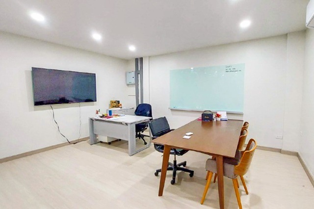 MRTบางยี่ขัน 1.5 กม. เซ็นทรัล ปิ่นเกล้า 400ม. อาคารพาณิชย์ 4ชั้น ให้เช่าชั้น4  ริมถนน 100 ตร.ม. 100ตร.วา. ซ.บรมราชชนนี 1-15 มีลิฟต์